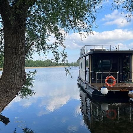 ホテル Houseboat Gudowo エクステリア 写真