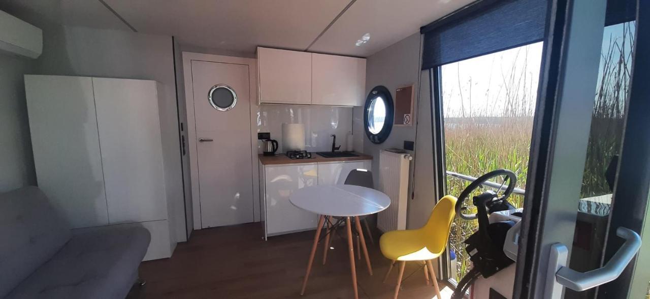 ホテル Houseboat Gudowo エクステリア 写真